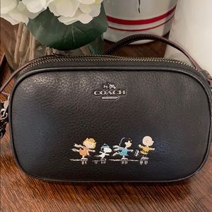 COACH Peanuts Snoopy Double Zip Crossbody/Clutch